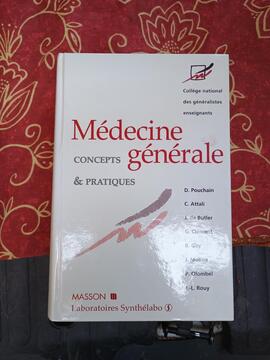 Gros livre sur la médecine générale