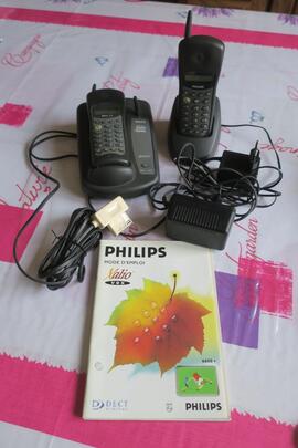 Ancien téléphone sans fil Xalio Vox 6600 Philips 2 postes