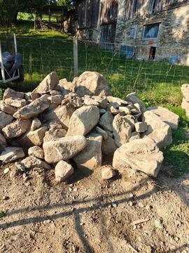 gross cailloux granite