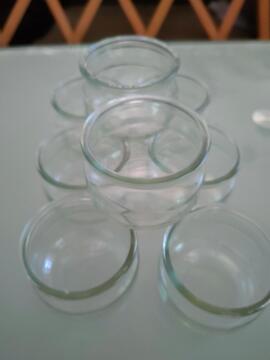 petits pots en verre