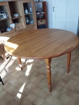 table ronde en bois