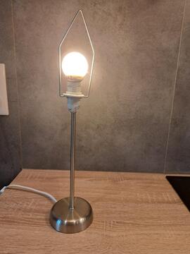 lampe avec ampoule eco