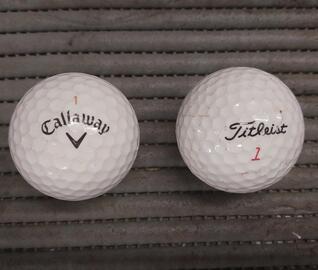 2 balles de golf