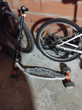 trottinette a quatre roues