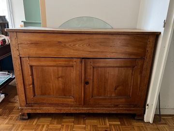 Buffet en bois ancien