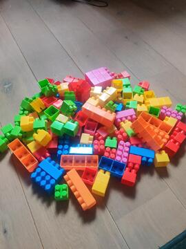 cubes de construction en vrac