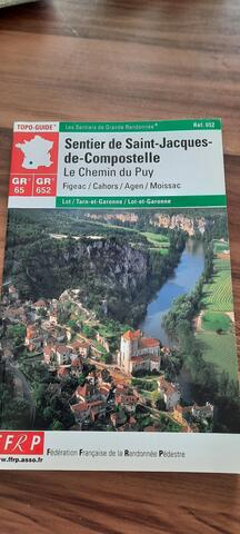 Topo guide 652 St Jacques de Compostelle ( Figeac/ Cahors/ Agen/ Moissac)