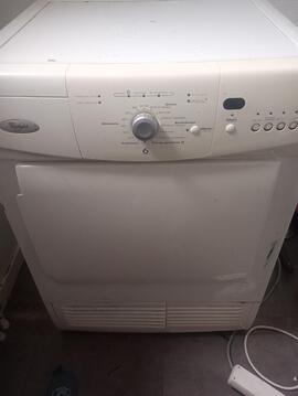 sèche linge Whirlpool 7kg uniquement le 22 août après midi