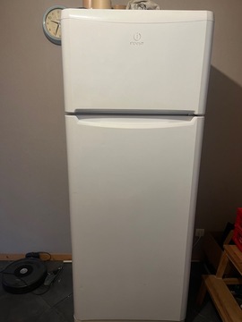 Réfrigérateur Indesit