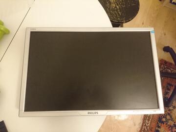 écran pc lcd large 22" hs à réparer