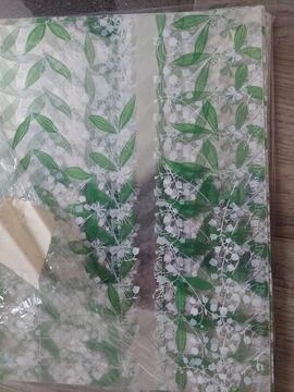 feuilles pour emballer du muguet