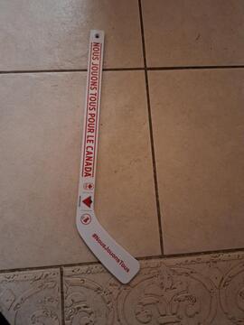 bat de hockey en plastique 30 cm