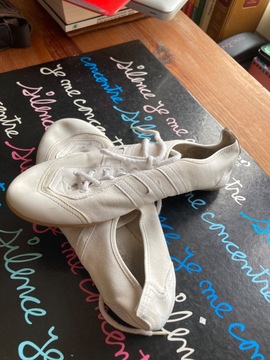 chaussures de gym ou Twirling