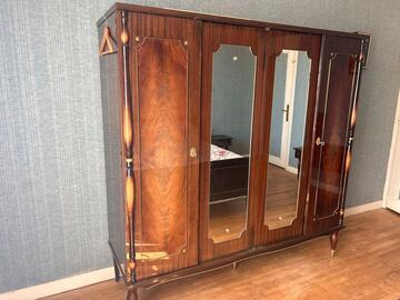 Armoire de chambre vintage