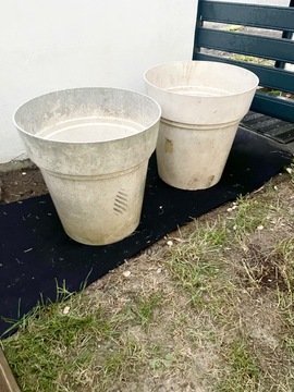 2 grands pots exterieur