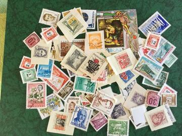 gros lot vrac divers timbres étrangers