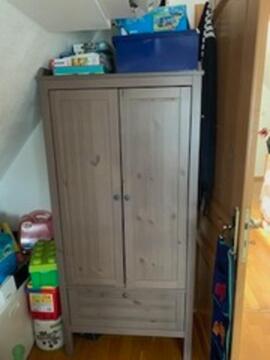 Mobilier enfant (deux lits + une armoire ) IKEA