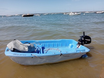 barque SANS le moteur de la photo