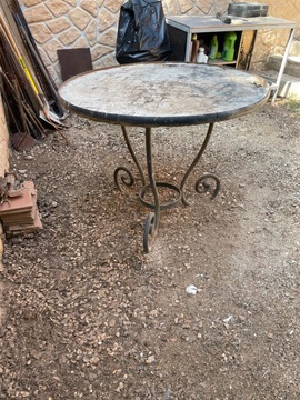 table de jardin en fer forgé artisanale