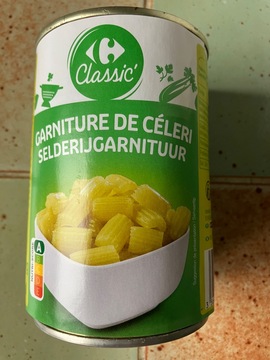 boîte de conserve morceaux tiges de céleri