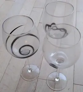 3 grands verres à pied