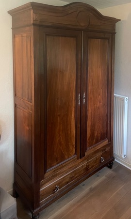 armoire en noyer