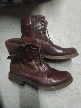 paire de bottines - taille 39