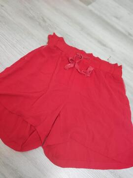 Short rouge fluide