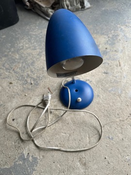 Petite lampe de bureau bleue