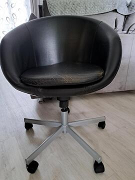 Fauteuil, chaise de bureau pivotant sur roulettes Ikéa noir