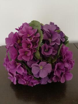 Bouquet de violettes en plastique