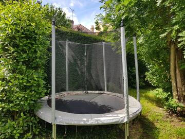 Trampoline