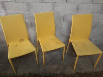 4 chaises jaunes