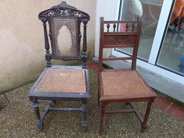 Chaises en bois anciennes