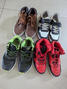 Lot de 4 paires de chaussures taille 32