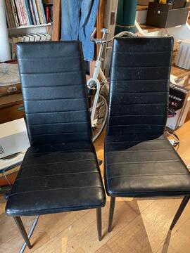 2 chaises simili cuir