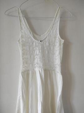 robe blanche XS