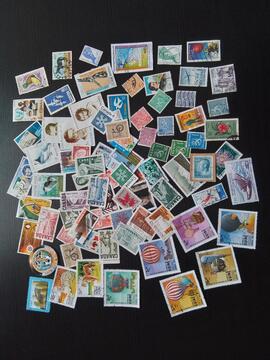 80 timbres de divers pays