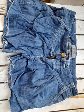 short en jean bleu taille 38