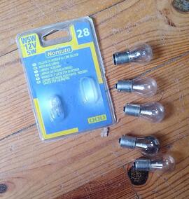 Ampoules voiture 21W 5 W 306 ou autre