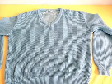 pull leger. bleu ciel M ou L