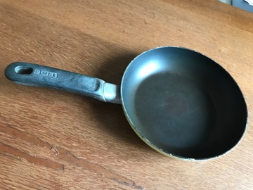 petite poêle 16cm