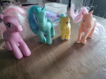 Lot de petits poneys