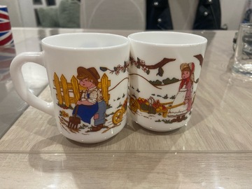 2 petites tasses