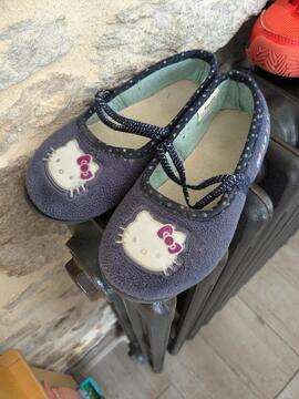 chaussons Hello Kitty, taille 29