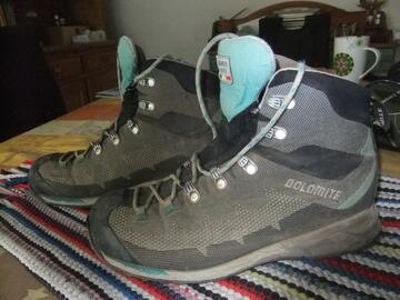 Chaussures de montagne montantes