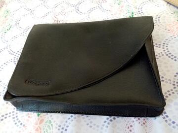 Pochette noire