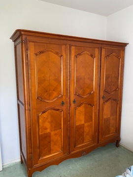 Armoire en bois