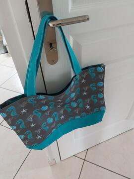 Sac bandoulière bleu motif hippocampe