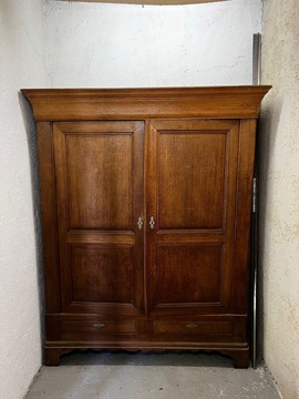 vieille Armoire / Penderie en Bois